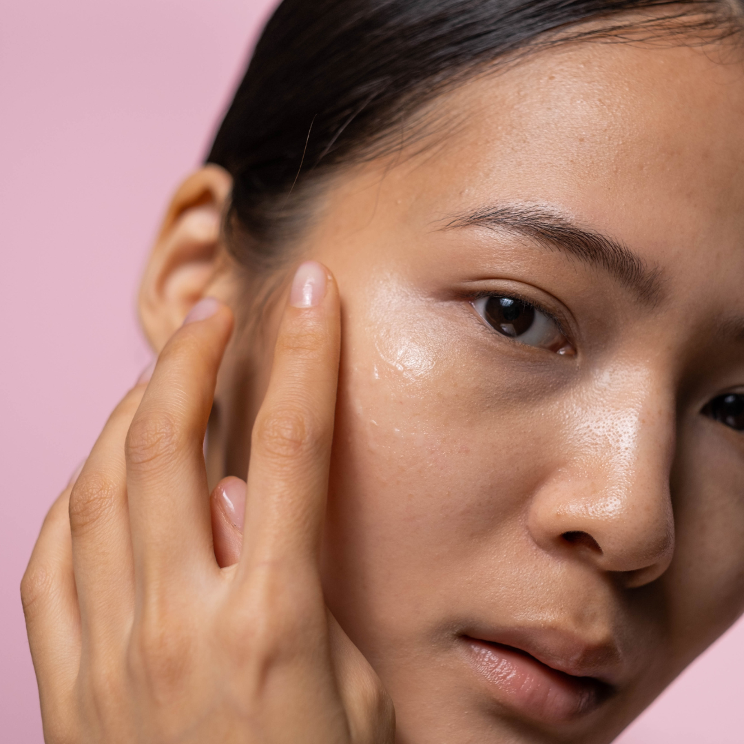 The Best Skincare Ingredients for Sensitive Skin: A Guide to Soothing and Protecting Your Complexion